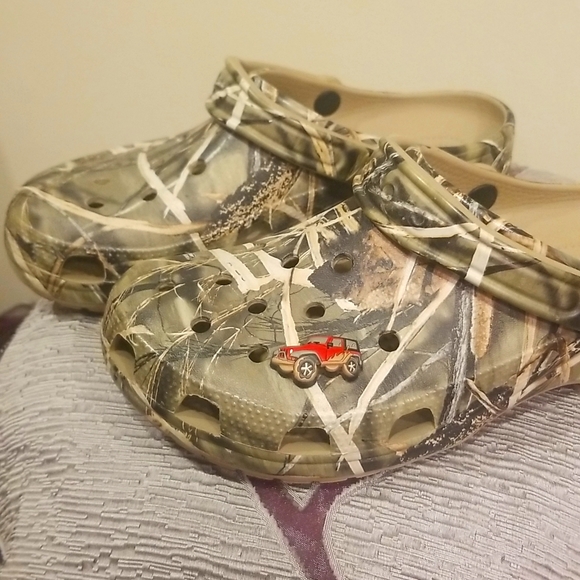 CROCS Shoes Crocs Classic Realtree V2 With Jeep Jibbitz Poshmark